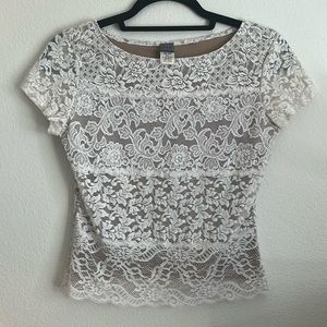 Hanky Panky white lace top with nude lining / size small